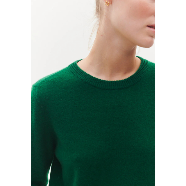 Beta Studios Abbie O-neck Basic