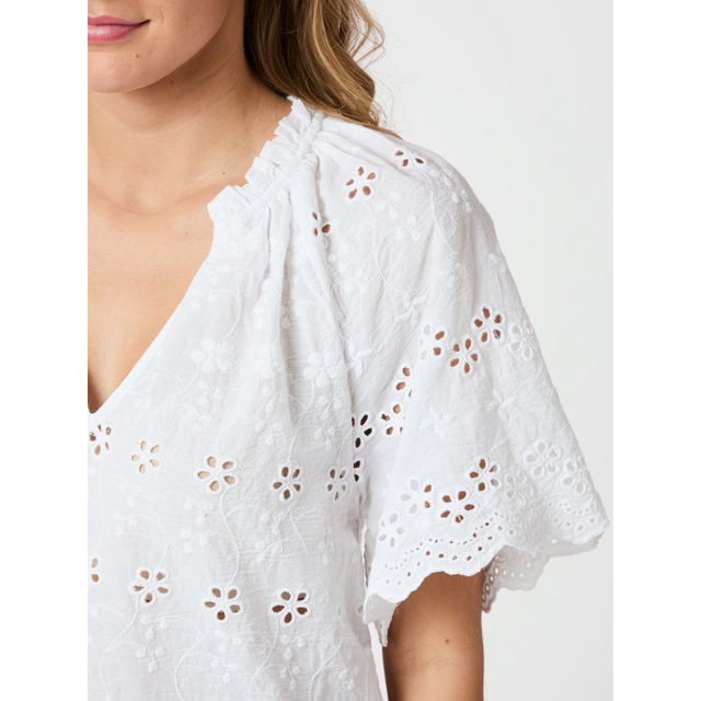 Neo Noir Odet Embroidery Blouse