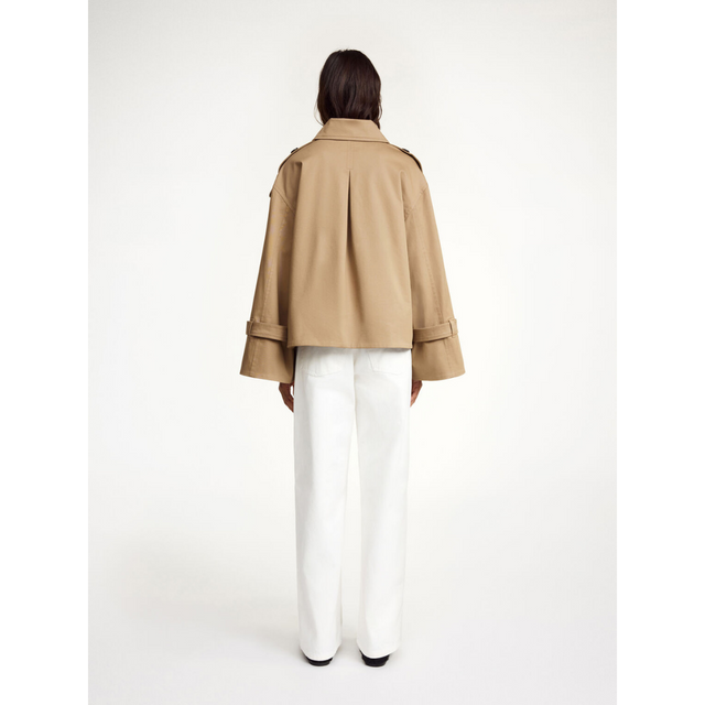 Kort Alisandra trench i fossil fra Malene Birger - helfigur bag