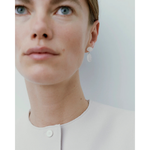 Datura earrings i silver fra Ragbag - model