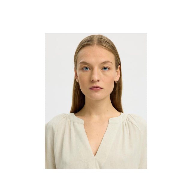 Elegant bluse fra Selected Women - detalje
