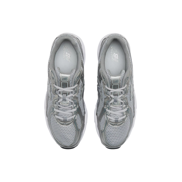 New Balance U740V2