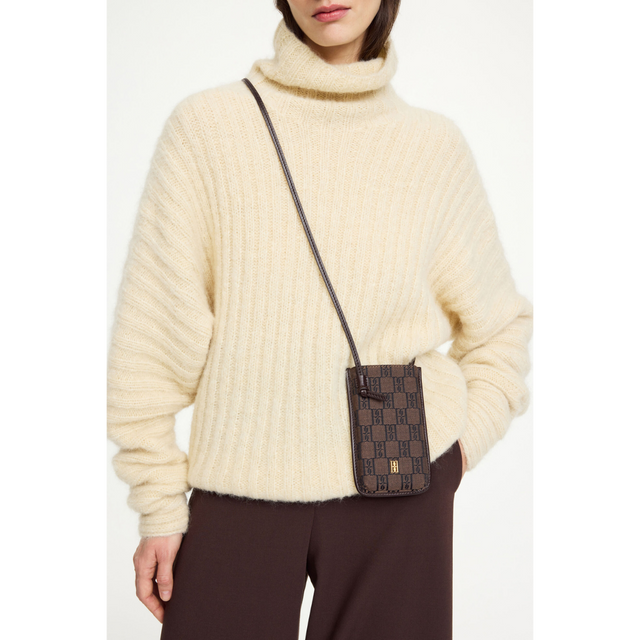 By Malene Birger Mari Phone