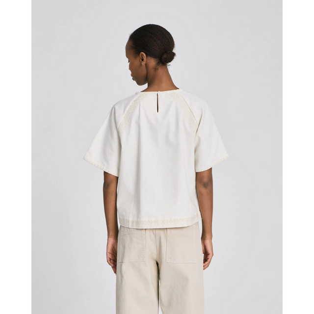 Smuk kortærmet twill bluse fra Gai Lisva - bag