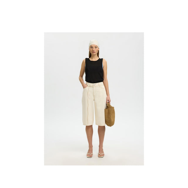 Sort striktop fra Selected Women - helfigur foran