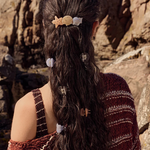 Wake Hairclip fra Maanesten - lifestyle
