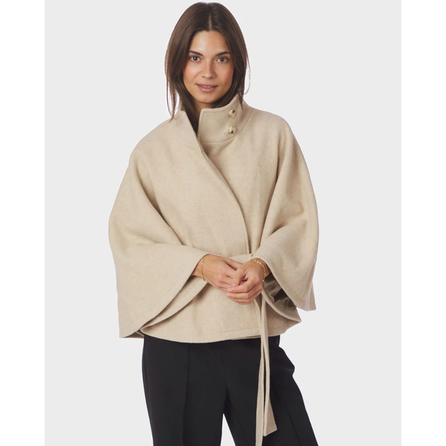 Neo Noir Zanna Cape